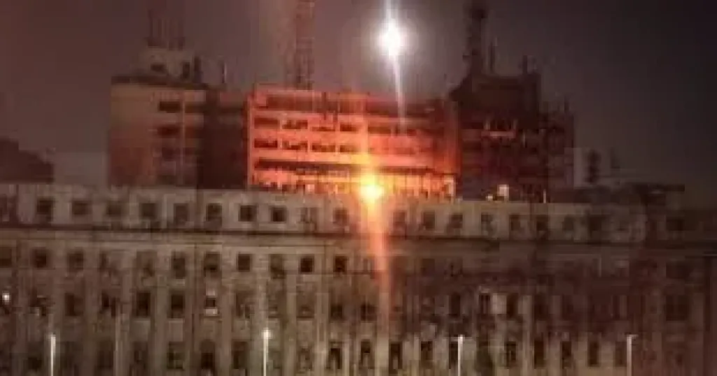 تجدد اشتعال النيران داخل مبنى سنترال رمسيس