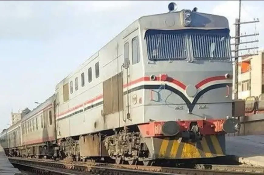 مصرع شاب اسفل عجلات القطار بمحطة كفر الدوار أثناء عبور المزلقان