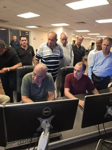 وزير الكهرباء فى زيارة ميدانية إلى محطة كهرباء الشباب المركبة بمنطقة القصاصين  بالإسماعيلية