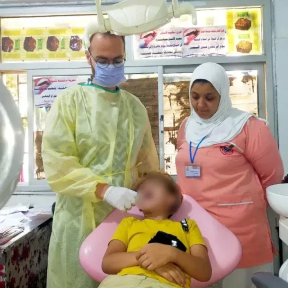 جامعة قناة السويس تطلق قافلة طبية شاملة لخدمة أهالي قرية العمدة بمحافظة السويس