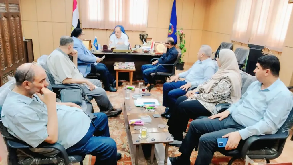وكيل زراعة البحيرة يبارك مشروع المحاصيل العلفية وكيفية تدويرها للاستفادة منها