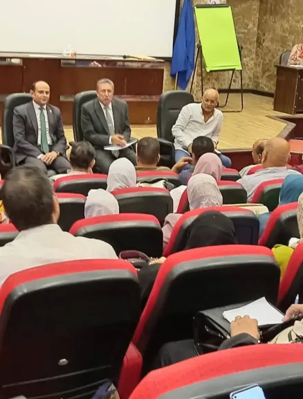 الديب يعقد اجتماعا لمناقشة رؤية الوزارة نحو تطوير التعليم الثانوي لمواكبة متطلبات سوق العمل المحلي والدولي