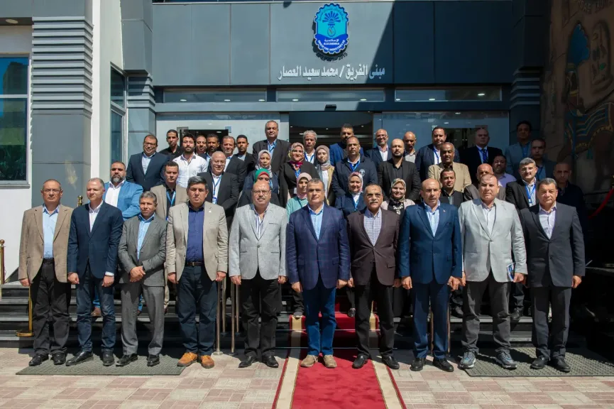 وزير الإنتاج الحربي يتفقد شركة أبي قير للصناعات الهندسية (مصنع 10 الحربي).. صور