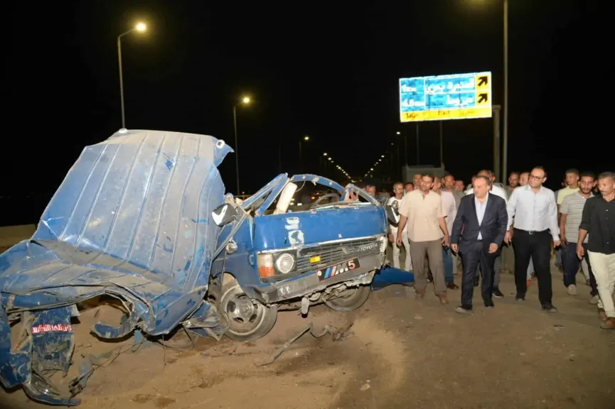 تشييع جثامين المتوفين إثر حادث محور ديروط بأسيوط.. وتشكيل فريق طبي لعلاج المصابين