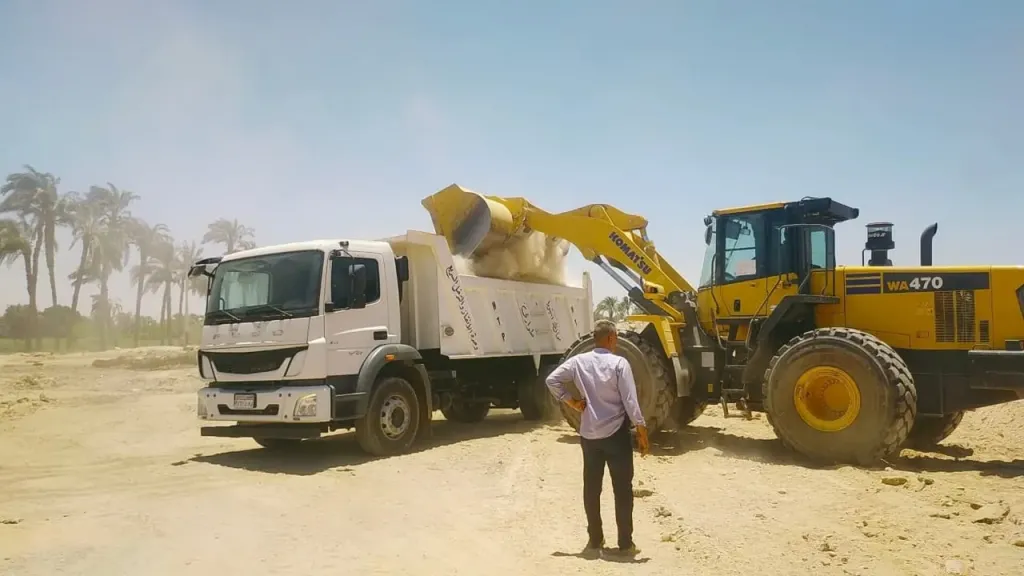محافظ اسيوط يؤكد على تنظيم حملات النظافة ورفع تراكمات القمامة