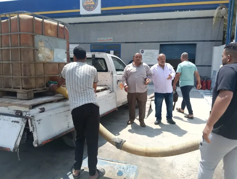 محافظ أسيوط: ضبط محطة وقود تتلاعب بالمواد البترولية المدعمة