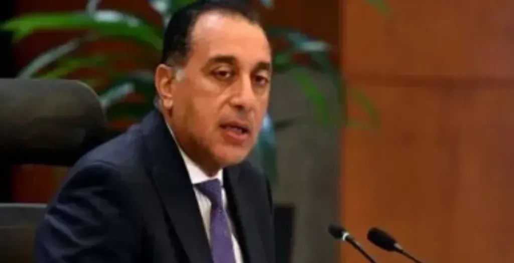 جولة تفقدية لرئيس الوزراء بالمنطقة الاقتصادية لقناة السويس لافتتاح 9 مصانع