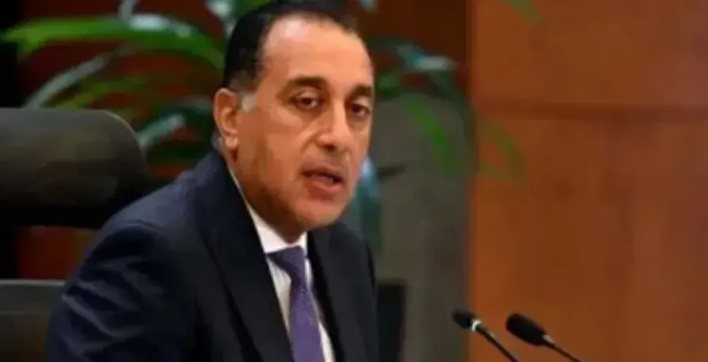 بدء أول اجتماع للحكومة بالتشكيل الجديد يعقبه مؤتمر صحفى بحضور وزير الإعلام