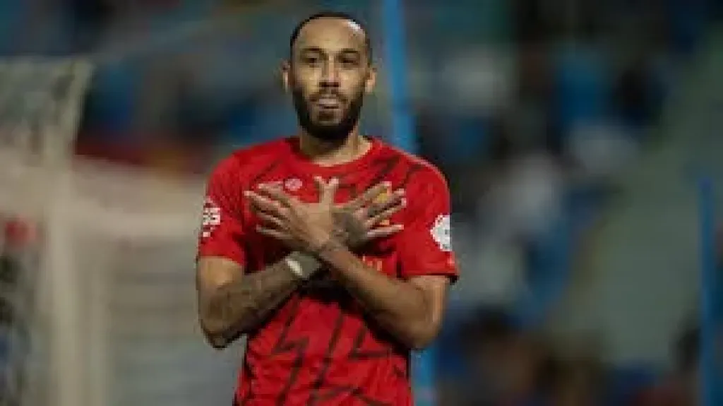 رسميا، القادسية السعودي يعلن رحيل أوباميانج