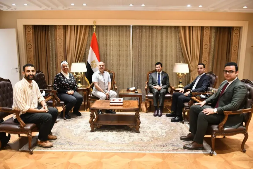 وزير الشباب يلتقي الممثل المقيم لصندوق الأمم المتحدة للسكان في مصر