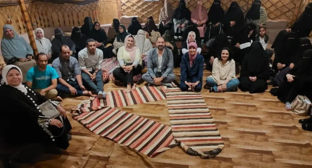 ”قضايا المرأة” تقيم لقاء مع مقدمي الخدمات الصحية بالواحات البحرية