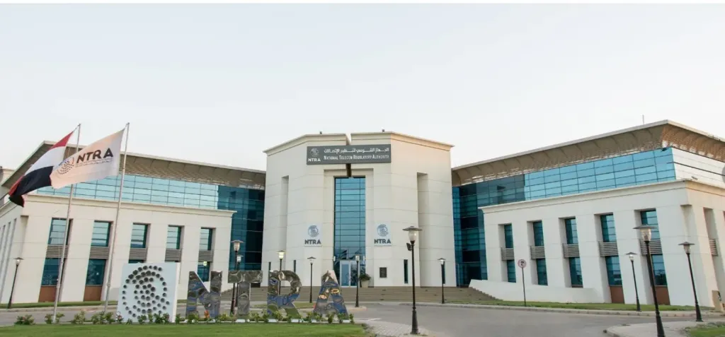 تنظيم الاتصالات يُقر تعويضات إضافية لعملاء الإنترنت الثابت مسبقي الدفع المتأثرين بنسبة 50%