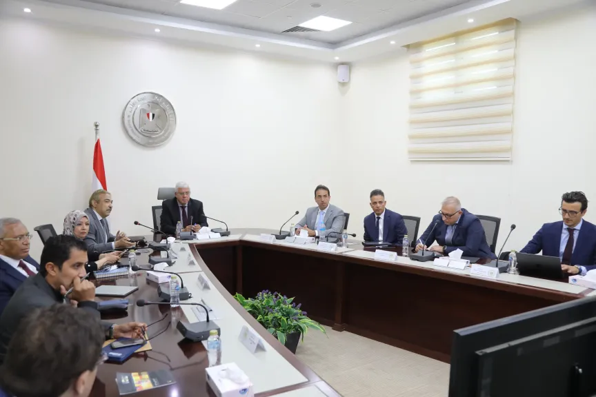 وزير التعليم العالي يبحث مع مؤسسة كلاريفيت سبل تعزيز التعاون في مجالات البحث العلمي والابتكار