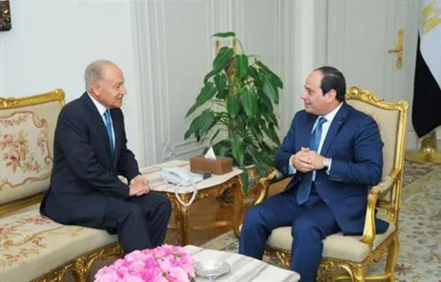 السيسي يستقبل أبو الغيط ويؤكد دعم مصر الكامل للجامعة العربية وتوحيد الصف العربي