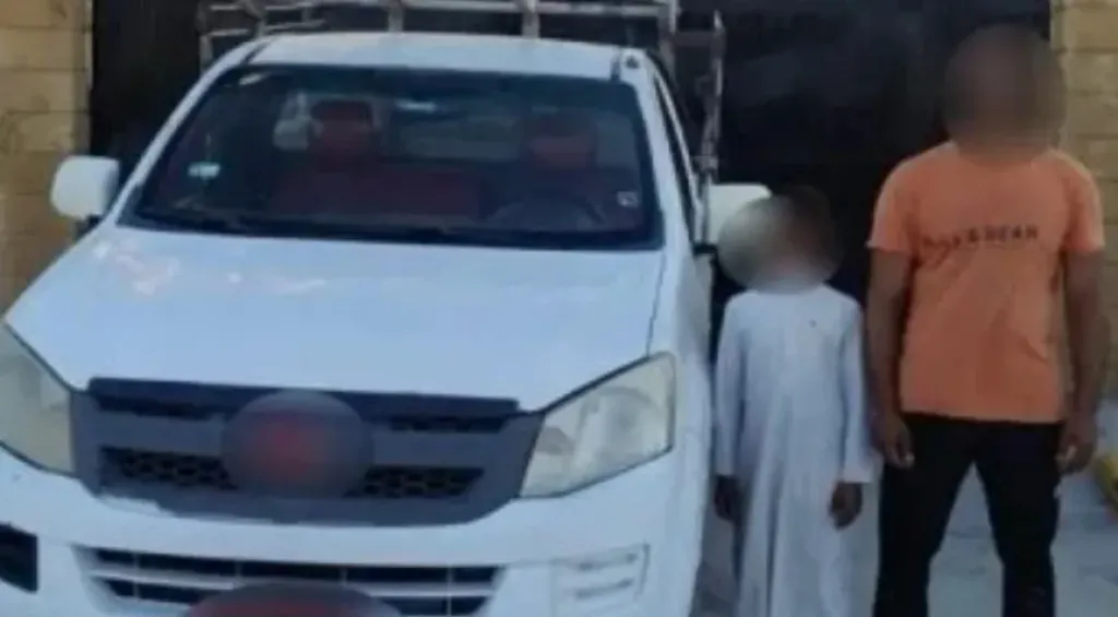 ضبط طفل يقود سيارة نقل بأحد الطرق فى محافظة البحيرة.. والقبض على والده