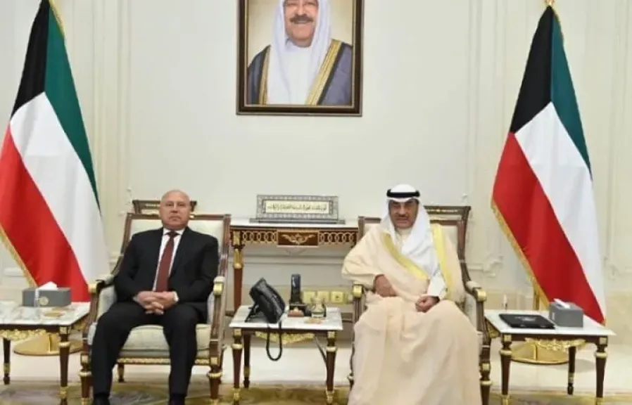 ولي عهد الكويت.. يستقبل  وزير النقل والصناعة الفريق كامل الوزير