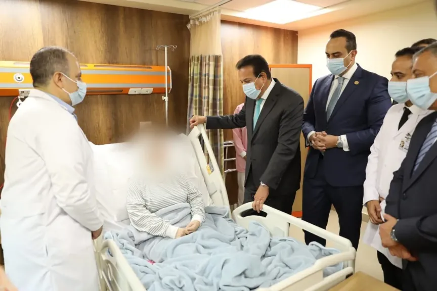 وزير الصحة يتفقد منشآت طبية بالإسماعيلية ويدشّن مشروع الرعاية الصحية المنزلية