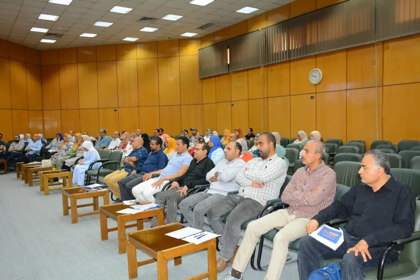 جامعة أسيوط تنظم ملتقى تدريبي بعنوان ”إعداد الإدارة الوسطى (قادة المستقبل)