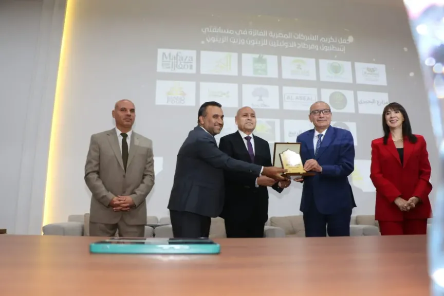 محافظ القاهرة يشهد حفل تكريم الفائزين فى مسابقتى إسطنبول وقرطاج الدولتين للزيتون بالتعاون مع غرفة الصناعات الغذائية