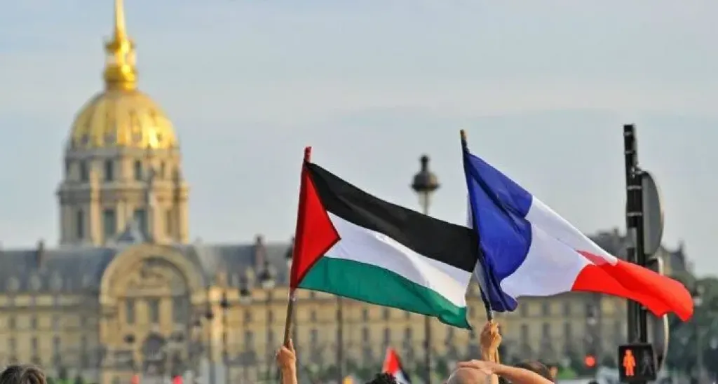 فرنسا تعترف بدولة فلسطين.. ماذا يعني ذلك وكيف جاء الرد؟