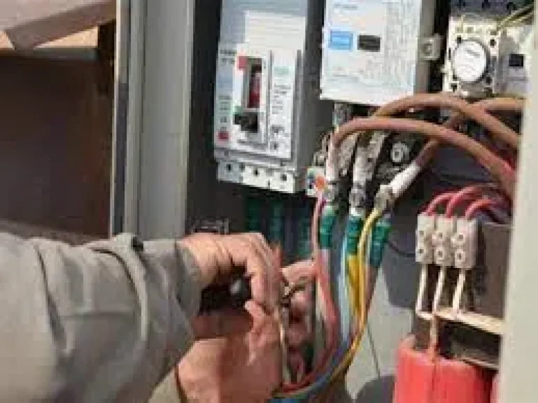 ضبط 3 آلاف سرقة تيار كهربائي ومخالفة شروط التعاقد