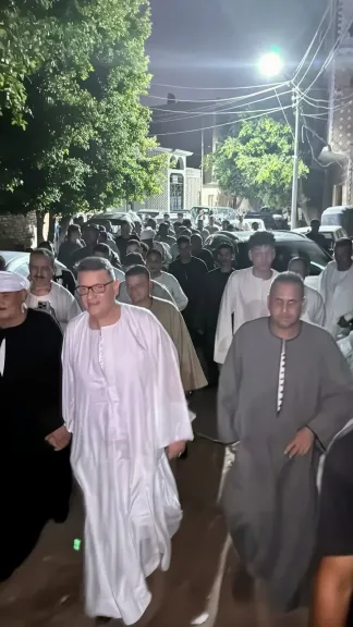 الصلح يُنهي خلاف أبناء ”آل منصور” بحضور النائب طارق رضوان