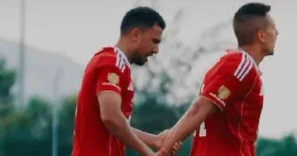 الأهلى يتقدم على البنزرتى التونسى بثنائية تريزيجيه فى الشوط الأول.