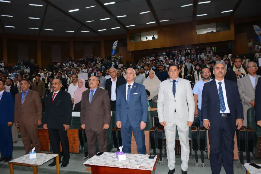 جامعة أسيوط تحتفل بتخريج الدفعة 42 من الطلاب والدفعة 26 من الطالبات