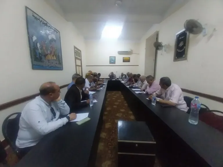محافظ أسيوط يوجه بتكثيف الاستعدادات للعام الدراسي الجديد وتهيئة المدارس