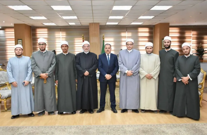 محافظ الشرقية يلتقى وفد الأزهر الشريف بمنطقتي وعظ الشرقية والغربية