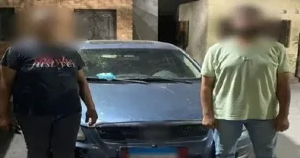 زعم مستقلها بنفوذ أحد أقاربه.. ضبط قائد سيارة اصطدام بأخرى لسيدة فى الجيزة