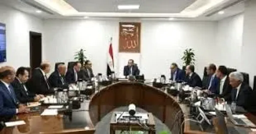 توافق بين الحكومة والتجار والصناع على مبادرة خفض أسعار السلع المختلفة