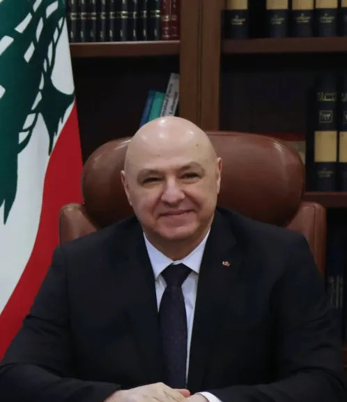 عون: سحب”سلاح حزب الله”ضمن مسودة ستعرض على مجلس الوزراء الأسبوع المقبل