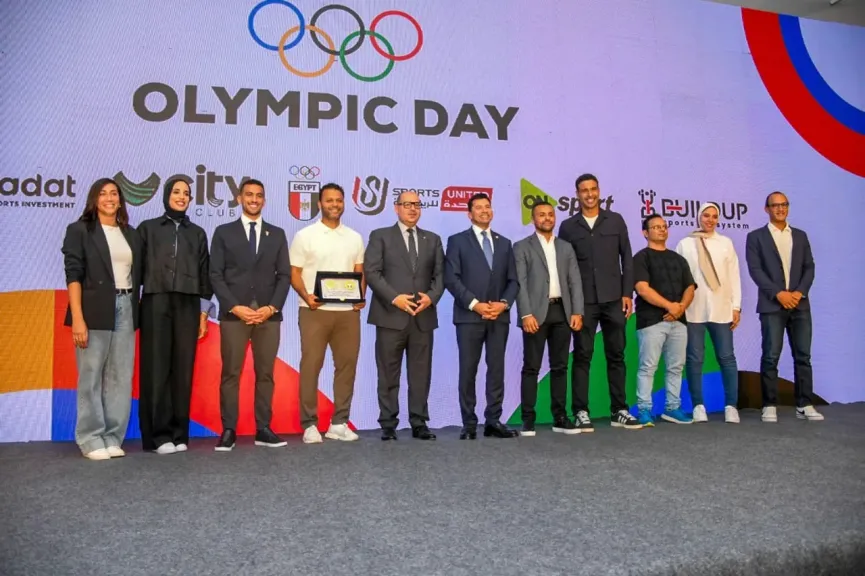 الأبطال الأولمبيون يحتفلون باعتلاء إدريس منصب نائب رئيس الاتحاد الدولي للألعاب المائية