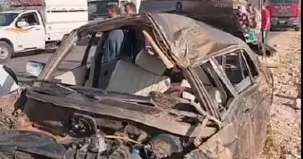 مصرع 3 وإصابة 2 آخرين فى انقلاب سيارة بالترعة فى سوهاج.. فيديو
