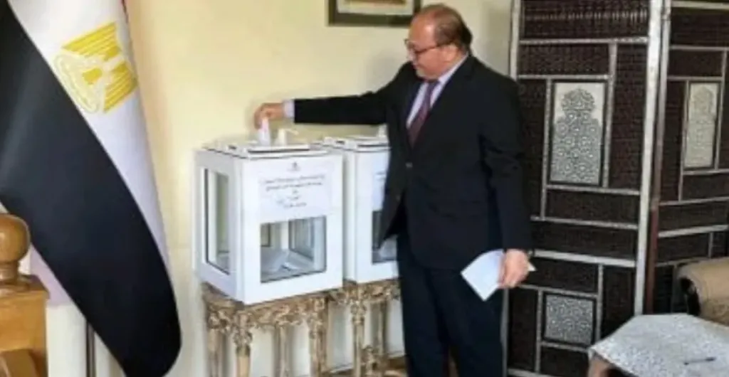 انتخابات الشيوخ.. استمرار توافد المصريين على لجان الاقتراع فى أذربيجان