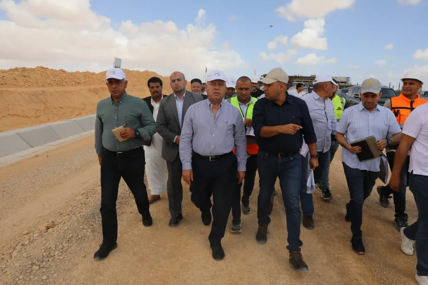 كامل الوزير يتفقد مسار القطار السريع مطروح/الإسكندرية ويوجه بإنشاء كوبري جديد بسيدي عبد الرحمن
