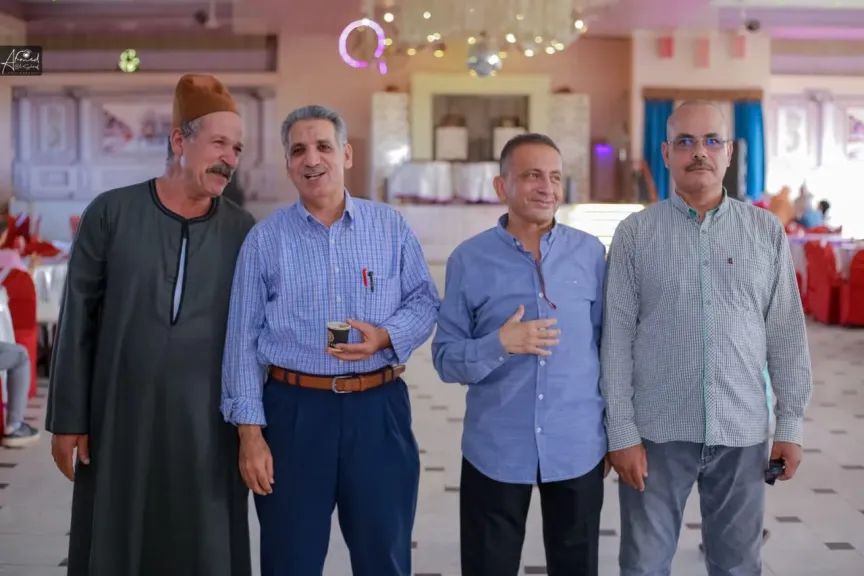 الكاتبة الصحفية إلهام حداد تهنئ الأستاذ أيمن عبدالمقصود بمناسبة بلوغه سن التقاعد: مسيرة عطاء وتفانٍ تستحق التقدير