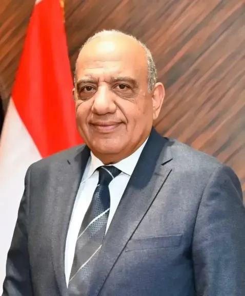 وزير الكهرباء يتفقد مواقع العمل على إضافة مصدر تغذية ثالث إلى محطة محولات جزيرة الدهب عبر النيل