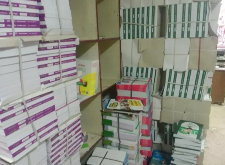 بـ1465 نسخة من الكتب الدراسية المقلدة.. سقوط صاحب مكتبة بدون ترخيص بعين شمس
