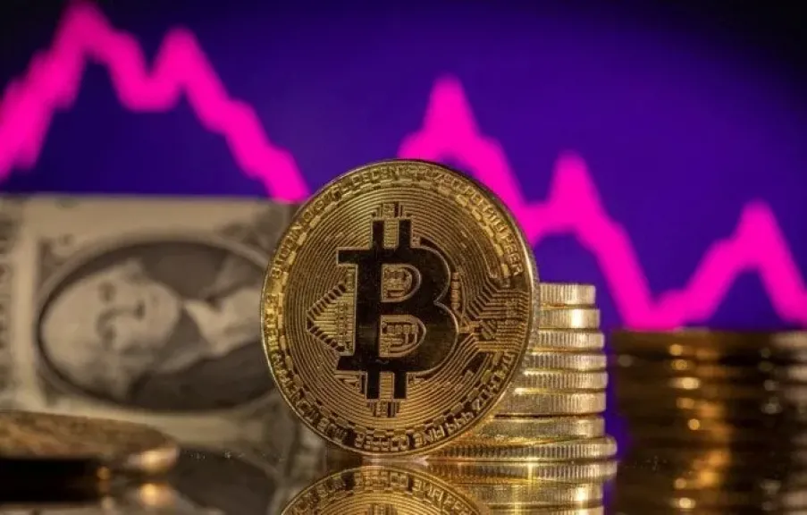 هبوط جماعي للعملات الرقمية.. الفائدة والرسوم الأمريكية تضربان شهية المخاطرة