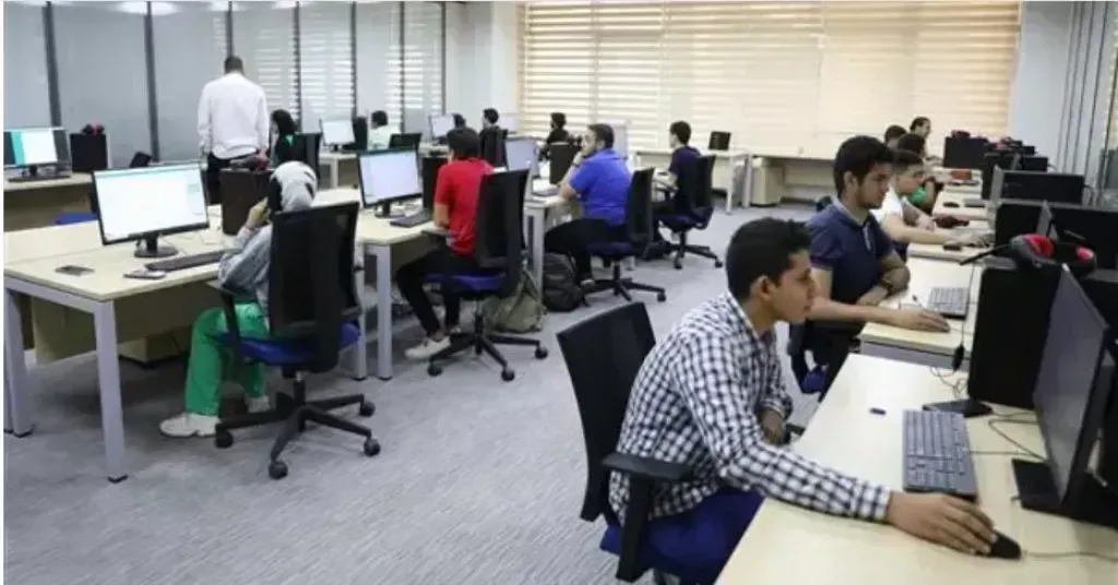 أكثر من ٦٠٠٠ طالب استقبلتهم معامل التنسيق بجامعة عين شمس خلال المرحلة الأولى