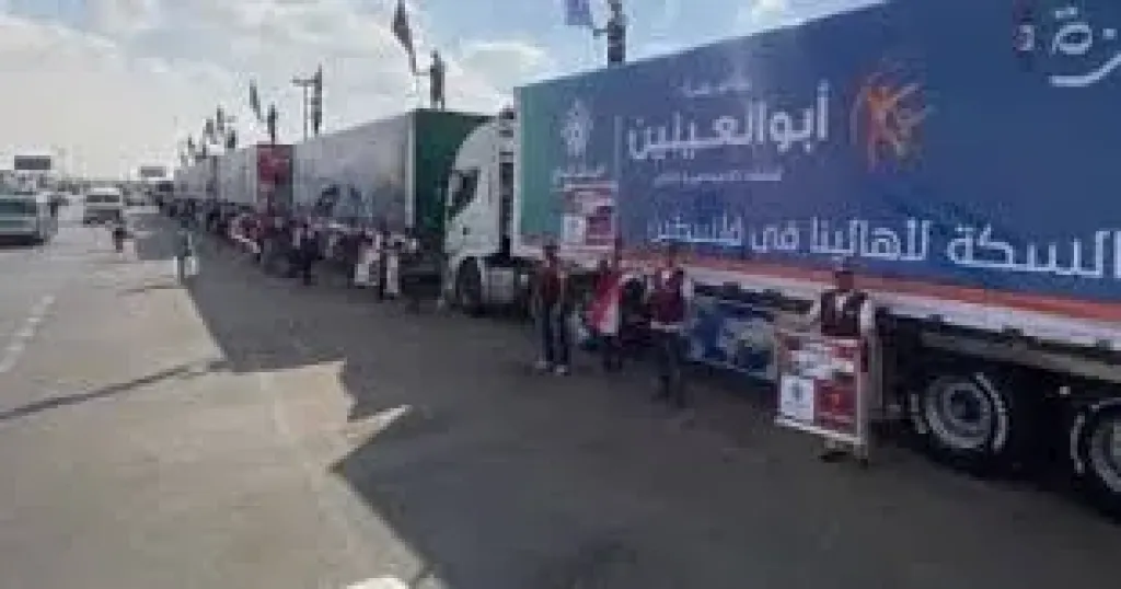 انطلاق قافلة التحالف الوطني 11 لدعم غزة بـ200 شاحنة محملة بـ4000 طن مواد غذائية.