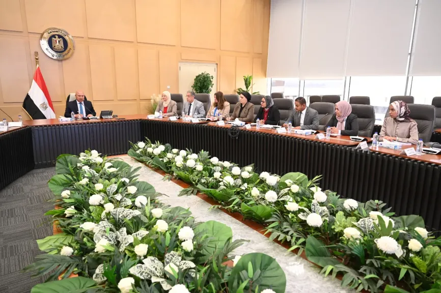 وزير الصناعة والنقل يبحث مع مصنّعي الحديد والشركات توطين صناعة صاج السيارات
