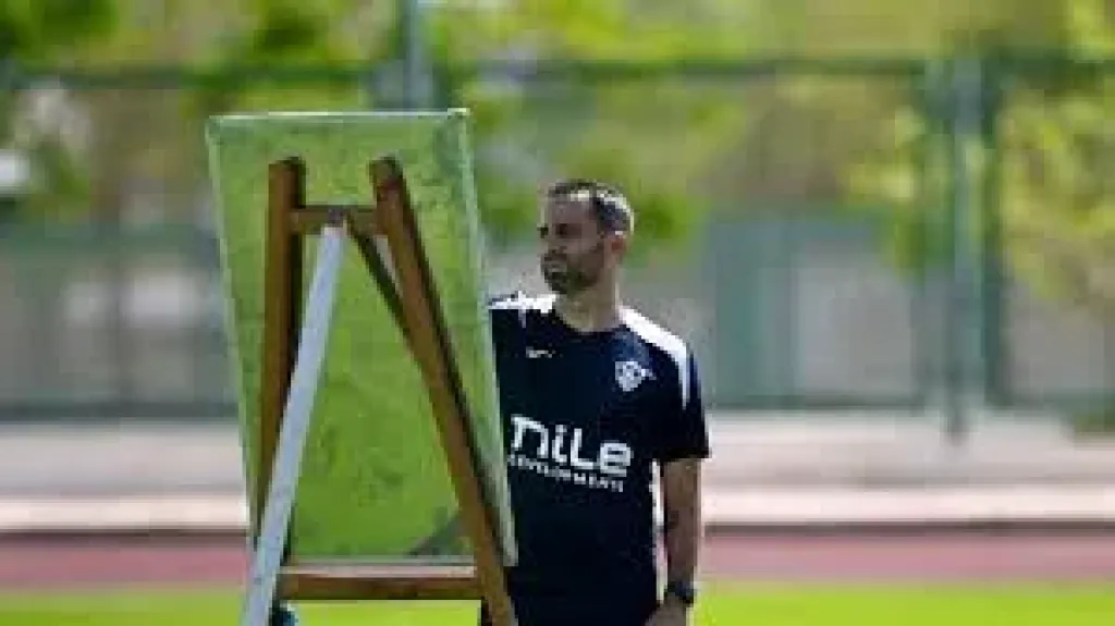 فيريرا يجتمع بلاعبى الزمالك قبل مران الاستعداد لانطلاق الدورى