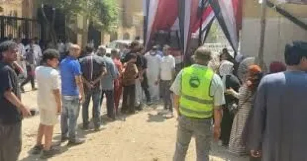 انتخابات الشيوخ 2025.. إقبال كبير على اللجان بدائرة الوراق
