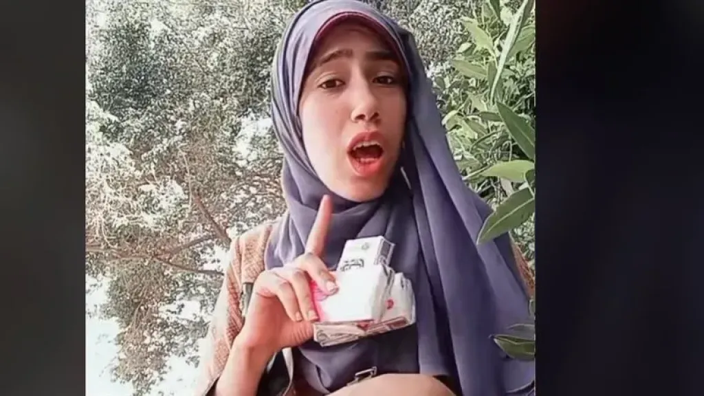 بطلع لايفات عشان أجهز نفسي.. أقوال صانعة المحتوى علياء قمرون بعد القبض عليها
