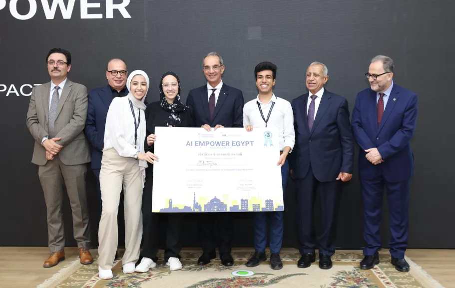 وزير الاتصالات: يكرم الفائزين فى هاكثون لابتكار حلول باستخدام الذكاء الاصطناعى لخدمة قطاع السياحة