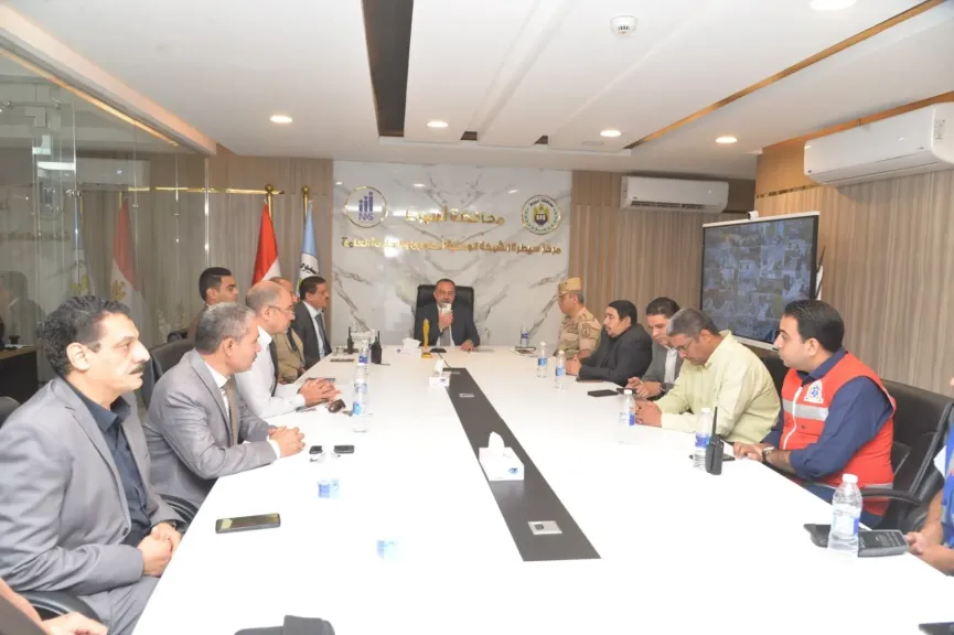. محافظ أسيوط يطمئن على انتظام لجان انتخابات