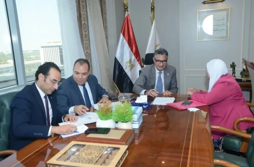 وزير التموين والتجارة الداخلية يلتقي بعدد من أعضاء مجلسي النواب والشيوخ